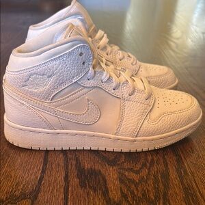 Girls Jordan 1 Retro White Sneakers